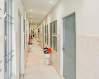 Hotel O Roop Vihar Rohtak - Rohtak - Hallway
