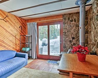 !!cozy Breck Cabin 10 Mins To Pk 9 & Free Bus!! - Breckenridge - Living room