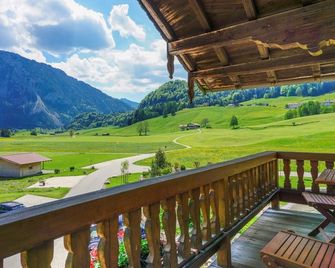 Zeller Hof - רופולדינג - מרפסת