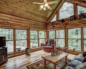 Beautiful Spacious Secluded Log Home Located Feet From Atv/Snowmobile Trails - Trego - Living room