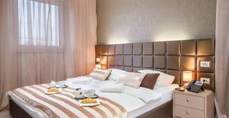 Royal Airport Hotel - Velika Gorica - Bedroom