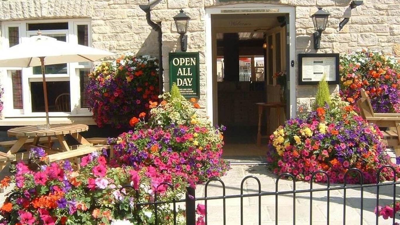 The Walnut Tree Inn