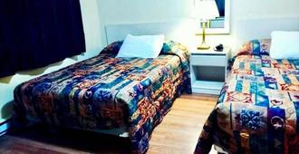 Leisure Motel - Windsor - Bedroom