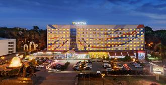Nadiya Hotel - Ivano-Frankivs’k - Building