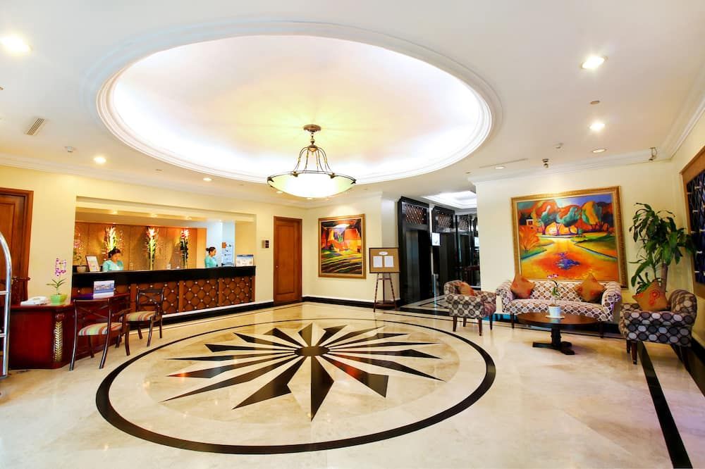 Oxford Suites Makati thumbnail 3