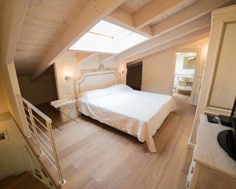 Garda Residence San Vigilio Golf - Pozzolengo - Bedroom