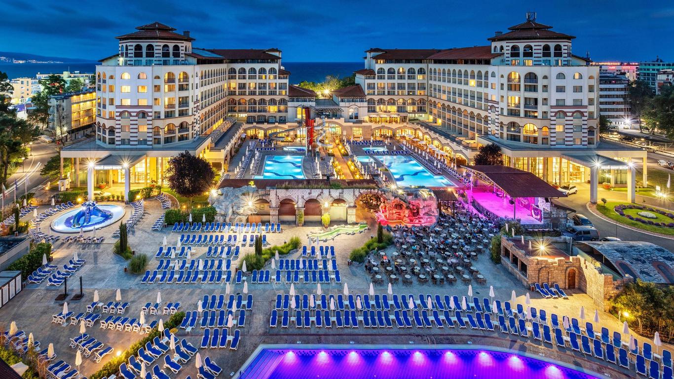 مليا صني بيتش ريزورت