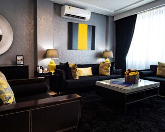 Oak Plaza Hotels East Airport - Accra - Huiskamer
