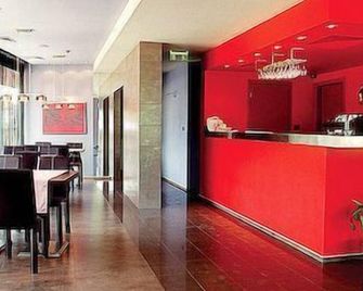 Monet Hotel - פלובדיב - דלפק קבלה