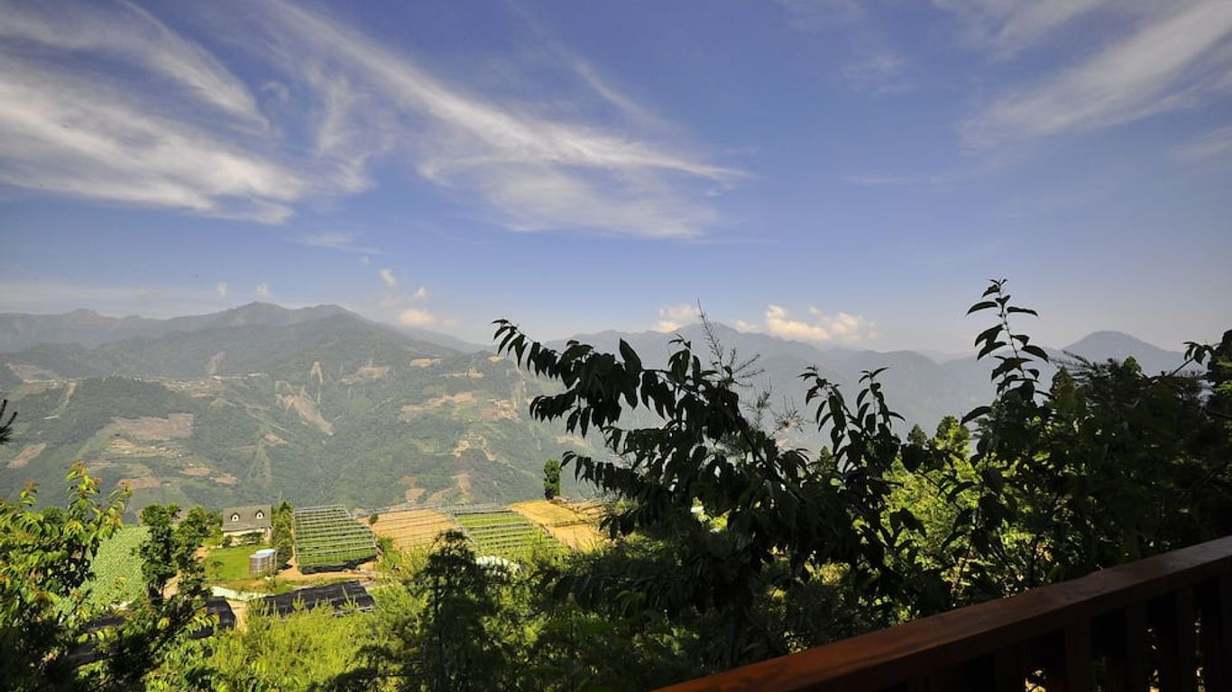 Dindai Glass Vacation Villa