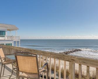 'The Retreat' at Dolphin's Watch - Up - Folly Beach - Balcony