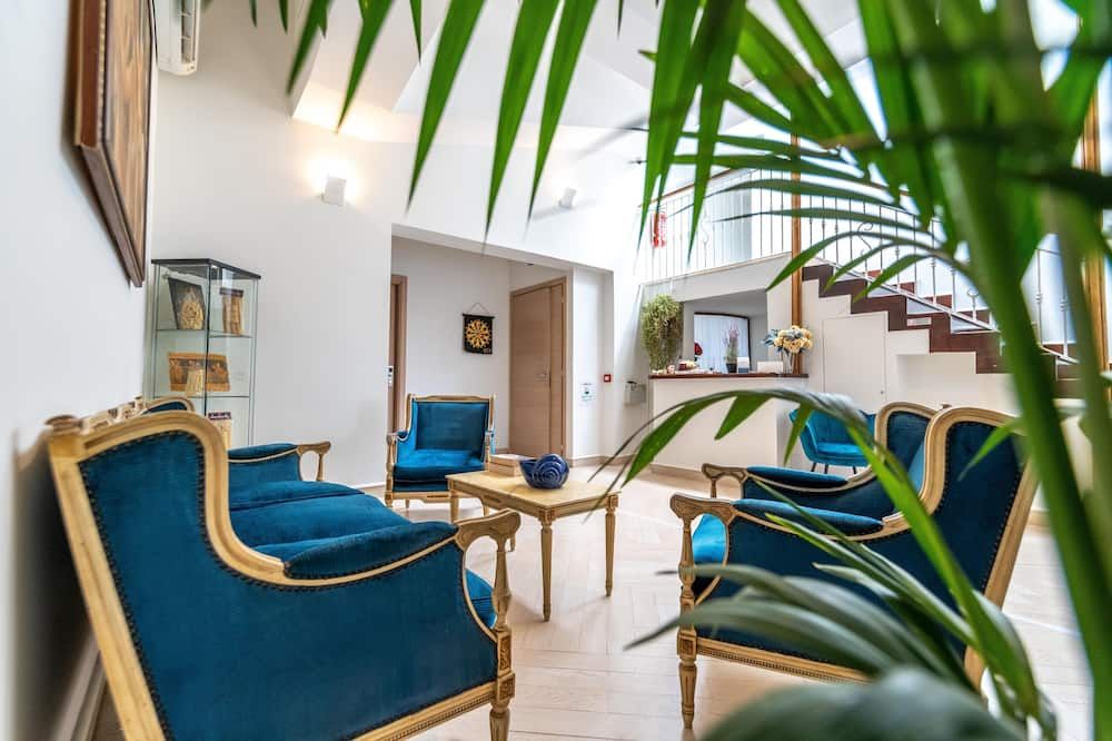 فيلا روكلا جيست هاوس بومبي - بومباي - غرفة معيشة