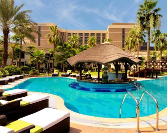 Le Méridien Dubai Hotel & Conference Centre - Dubai - Zwembad