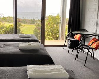 61 Ocean Road Motel - Skenes Creek - Sovrum