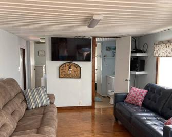 Natural High-Amazing Beach Getaway-Privacy, Easy Access, Kayaking, Boating - Cedar Island - Sala de estar