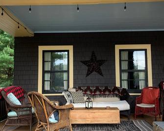 Year Round 'Winter Lodge'a 6 Bedroom Historic Adirondack Retreat - Long Lake - Patio