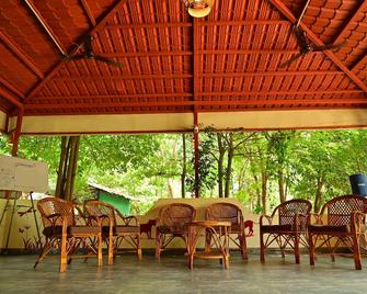 Tigers Heaven Resort - Nānd - Patio