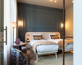 Malie Hotel - Utrecht - Kamar Tidur