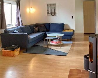8 person holiday home in Sakskøbing-By Traum - Sakskøbing - Living room