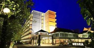 Mesra Business & Resort Hotel - Samarinda - Building