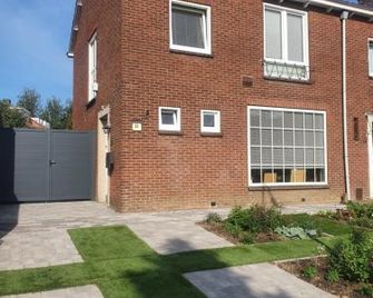 Guesthouse de Hoogkamp - Arnhem - Budova