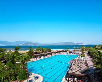 Venosa Beach Resort And Spa - Didim - Svømmebasseng