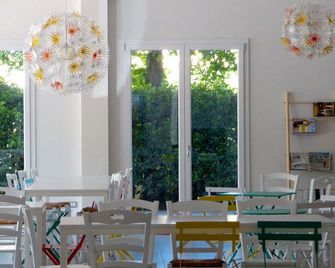 Ostello Meet Gardalake Hostel - Peschiera del Garda - Restaurant