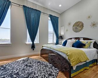 The Monroe @ Lofts on Lee - Greenville