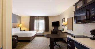 Sonesta Simply Suites St Louis Earth City - Earth City - Bedroom