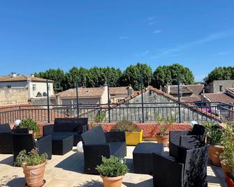 Hotel Porte de Camargue - Arles - Balcony