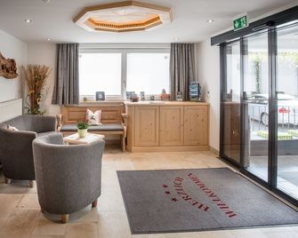 Frühstückspension Tannenhof - קירכברג אין טירול - סלון