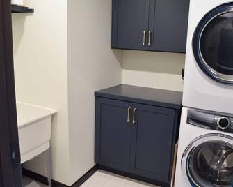 Luxury Two Bedroom Two Bathroom Condo in Corktown Detroit - Detroit - Wäscheservice