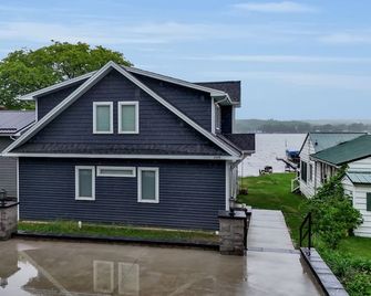 Brand New! Built in 2025! Sleeps 14! - Lakeville - Edificio
