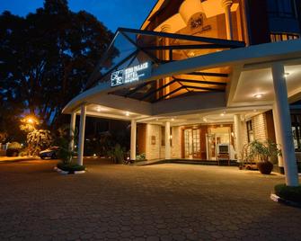 Kibo Palace Hotel Arusha - Arusha - Bâtiment