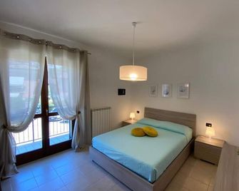 Casa Vacanze Giacomo Leopardi - Cavaion Veronese - Slaapkamer
