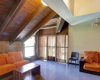 Alberg Les Estades - Rialp - Sala de estar