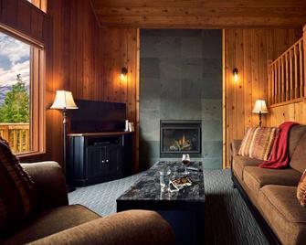 Banff Gate Mountain Resort - Dead Man's Flats - Living room
