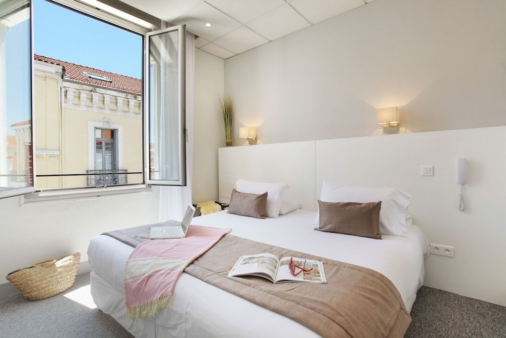 Hotel Plm thumbnail 3