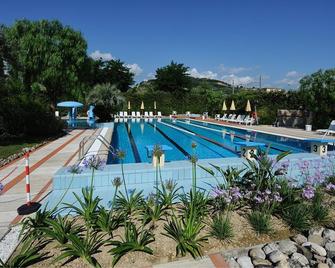 Residence le Palme - Grottammare