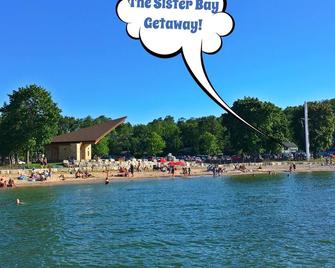 The Sister Bay Getaway: Water View & Downtown! Come enjoy Door County! - Sister Bay - Beach