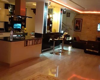 The Chedy Home - Ariana - דלפק קבלה