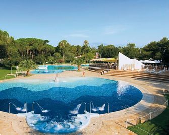 Happy Camp in Camping Baia Domizia - Baia Domizia - Басейн
