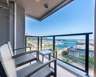 Livemax Resort Atami Ocean - Atami - Balkon