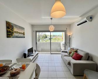 Alcantarilha Vilalux by Homing - Alcantarilha - Living room