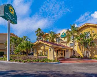La Quinta Inn by Wyndham Tampa Bay Pinellas Park Clearwater - Pinellas Park - Building