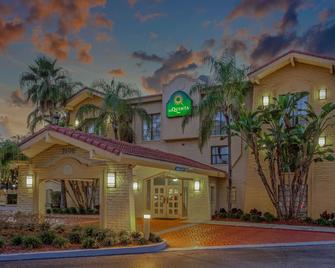 La Quinta Inn by Wyndham Tampa Bay Pinellas Park Clearwater - Pinellas Park - Building