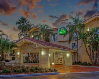 La Quinta by Wyndham St Petersburg-Clearwater - Pinellas Park - Будівля
