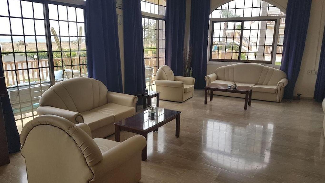 Cosmelenia Hotel Apartments