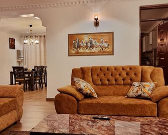 Casa Nadreya Furnished Apartments - Nakuru - Lounge