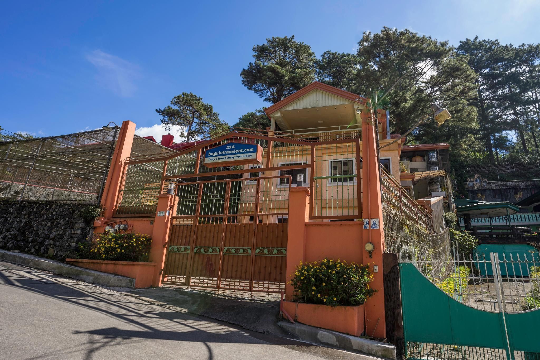 OYO 748 Baguio Transient Dot Com - באגיו סיטי - בניין